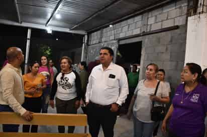 Se reúne alcalde de Lerdo con habitantes de Quintas Lerdo
