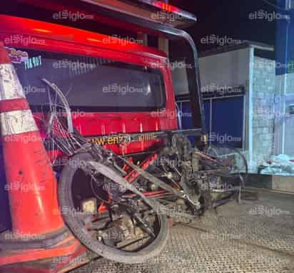 Muere ciclista arrollado en el periférico Raúl López Sánchez, conductor se dio a la fuga