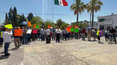 Protestan en Castaños contra la alcaldesa por corrupción y nepotismo