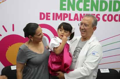 Encendido de implantes cocleares, un logro conjunto que transforma la vida de dos menores coahuilenses