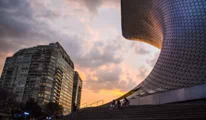 México recibió 6,12 millones de turistas extranjeros vía aérea de enero a marzo de 2025