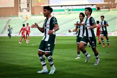 En el Apertura 2024 de la Liga MX, los Guerreros llegaron hasta la final de la categoría juvenil, donde no pudieron coronarse al caer con un global de 3-2
frente a los campeones Rayos del Necaxa. (Cortesía)