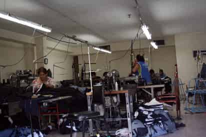 Maquiladoras bajan producción y afectan ingreso de trabajadores en La Laguna