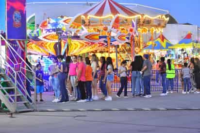 Inician contrataciones para la Feria Gómez Palacio 2025; Así puedes formar parte del equipo