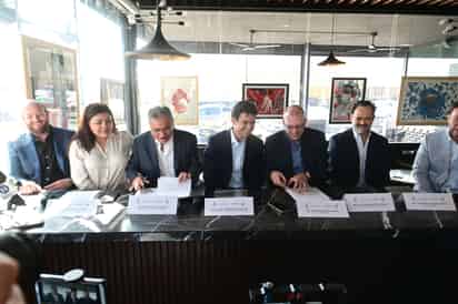 Firman convenio Canacintra Torreón y clúster automotriz para fortalecer desarrollo económico