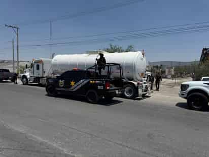 Aseguran tracto camión con 14 mil litros de hidrocarburo; un masculino fue asegurado