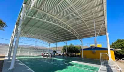 Homero Martínez supervisa conclusión de domo y cancha en Jardín de Niños Benito Juárez
