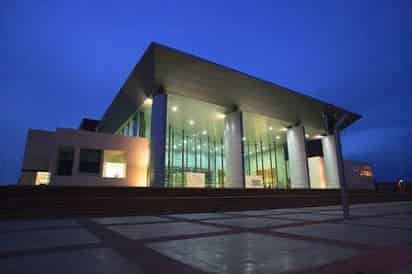Estudiantes de UAdeC presentan obra de teatro con causa en Monclova