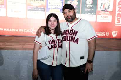 Alexa Jaramillo y César González.