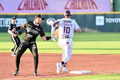 El cuadro Guinda nuevamente tuvo una muy mala salida inicial, que terminó encaminando una nueva derrota.