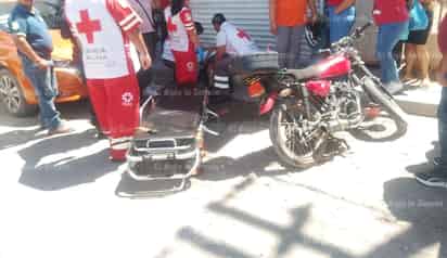 Menor de 15 años resulta lesionado tras accidente de motocicleta en Lerdo