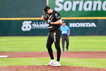 Miguel Vázquez sumó una nueva derrota a su historial como abridor de los Algodoneros, luego de lanzar por un lapso de cuatro entradas en el montículo del Estadio de la Revolución.