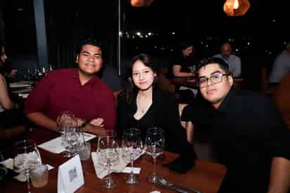 Cesar Alvarado, Angelica Carrillo y Leonardo Gámez.