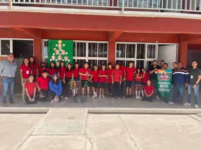 Acuden a escuela Benito Juárez para ofrecer plática sobre la 'Regla de las 3R'