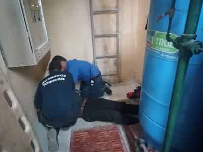 Empleado sufre caída a cisterna con 4 metros de profundidad en Galerías Laguna