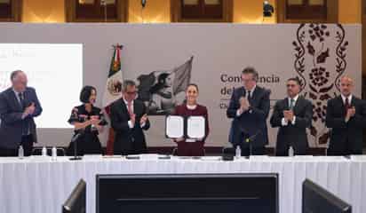 Claudia Sheinbaum y empresarios acuerdan mantener canasta básica estable