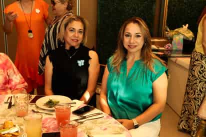 Lily Abril de la Cruz y Julieta de la Cruz.