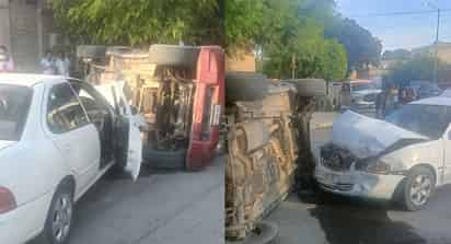 Camioneta termina volcada tras ser impactada por otro auto en Gómez Palacio