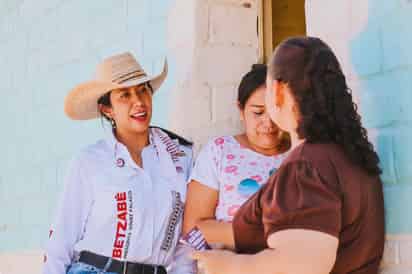 Betzabé Martínez insiste en un modelo de seguridad justo y honesto