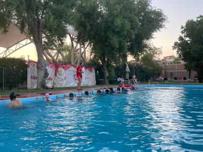 Arrancan actividades acuáticas en la alberca de la Deportiva de Lerdo