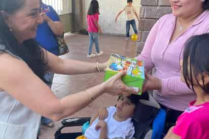La asociación No me Rindo, recibió una donación de calzado para los niños beneficiarios