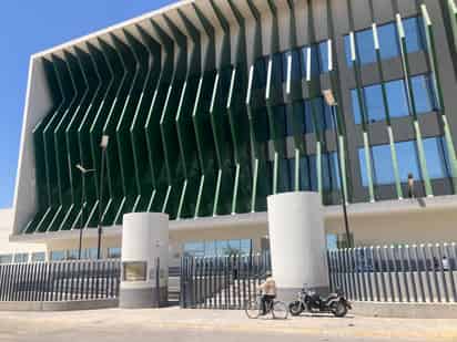 Joven ingresa a hospital de Gómez Palacio con un impacto de bala