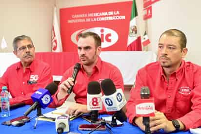 Forman CMIC e IMSS comisión para atender temas del sector construcción