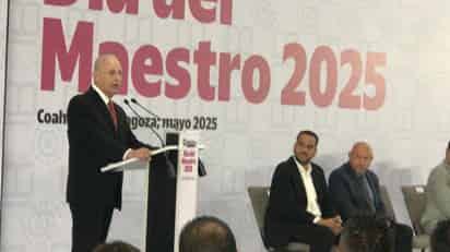 Alcalde reconoce a maestras y maestros por su trabajo en la construcción de un mejor futuro para Torreón