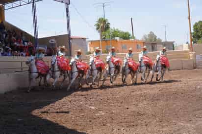 Organizan charreada en apoyo al DIF Gómez Palacio