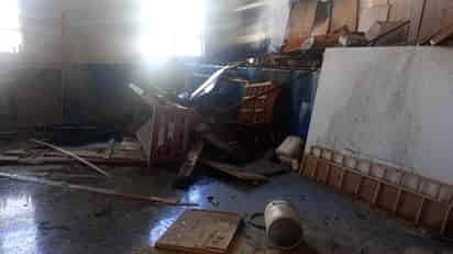 Se registra incendio en fábrica de muebles de Torreón, hay dos lesionados