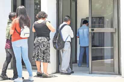 Economía mexicana mantiene bajo ritmo de crecimiento en abril