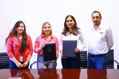 Firman convenio Universidad Vizcaya y DIF Ramos Arizpe