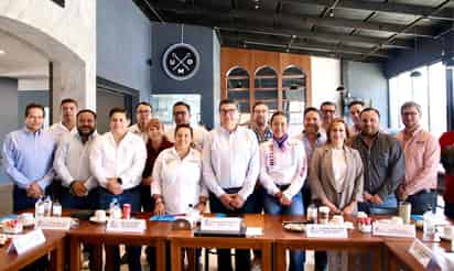 Betzabé Martínez y Flora Leal, se reunieron con importantes organismos empresariales como Canacintra y el CCE Laguna. (EL SIGLO DE TORREÓN)
