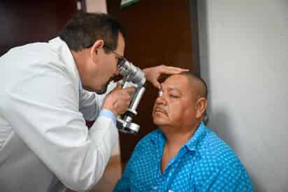 Campaña de diagnóstico oftalmológico gratuito en Lerdo fue muy concurrida