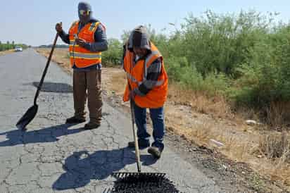 Acuden al ejido Tacubaya de San Pedro con programa de bacheo