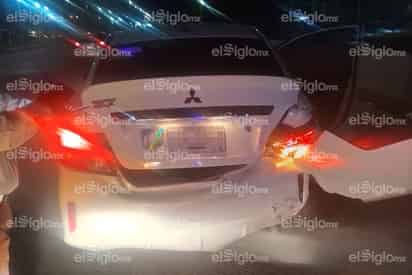 Auto deportivo provoca fuerte accidente en Gómez Palacio y se da a la fuga