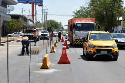 Inicia reubicación de líneas subterráneas para Sistema Vial Abastos-Independencia; cierran carril del bulevar