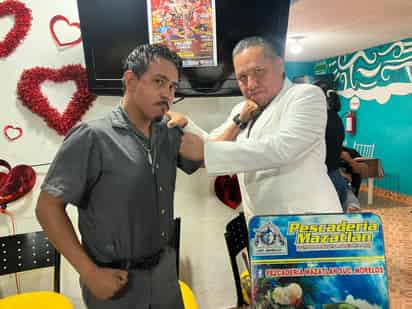 El jueves por la noche en la Arena Olímpico Laguna, caerá alguna cabellera de los réferis en la sensacional velada luchística programada. (META)