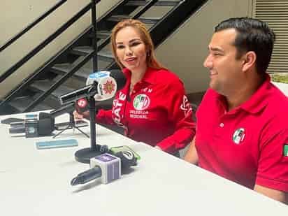 Denuncian utilización de programas federales a favor de Morena del delegado del Bienestar en Lerdo