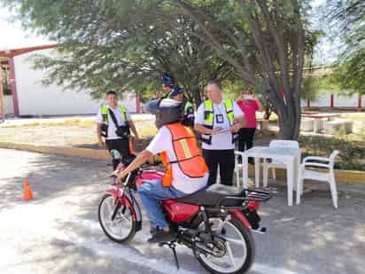 Tránsito y Vialidad de Gómez Palacio exhorta a empresas a capacitar a sus trabajadores que utilizan motocicletas