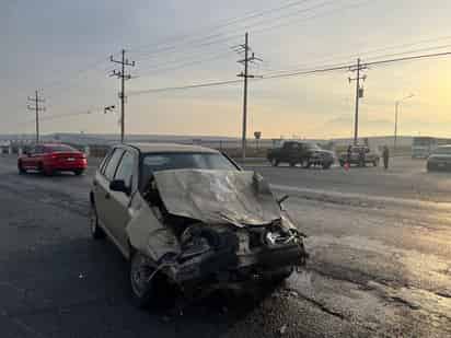 Camioneta provoca fuerte impacto; hay un lesionado