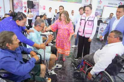 Mejoran calidad de vida con entrega de prótesis de pie a ciudadanos vulnerables de Gómez Palacio