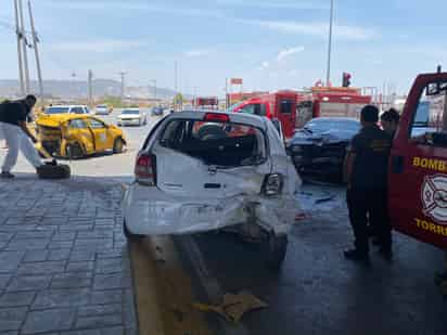 Muere taxista en choque y pasajero resulta lesionado, responsable es un joven de 18 años