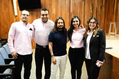 Juan de Dios Alardín, Cristian Dávila, Víctor Manuel Armijo, Alejandra Yáñez y Gaby Berlanga.