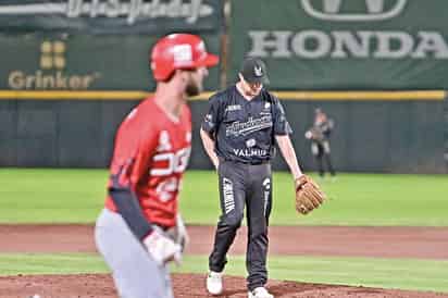 Travis Lakins se llevó su segunda derrota de la temporada anoche ante Durango. (Fotografías Enrique Terrazas)