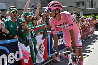 Isaac del Toro en el Giro de Italia (EFE)