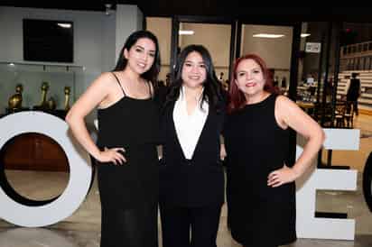 Perla Castellanos, Pamela Castellanos y Patricia Montelongo.