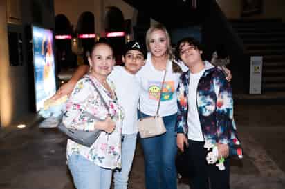 Cristy Franco, Héctor Rivera, Monserrat Reyes Franco y Mateo Rivera.