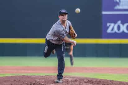El estadounidense Travis Lakins lanzó muy bien durante el primer juego de la doble cartelera. (Cortesía UL)