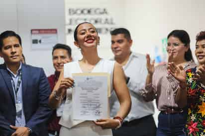 Betzabé recibe constancia como presidenta electa de Gómez Palacio para 2025-2028